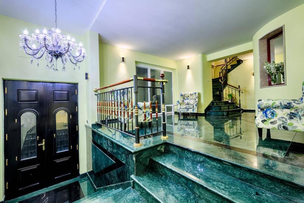 Seafront Apartment Duo Vis Esterno foto